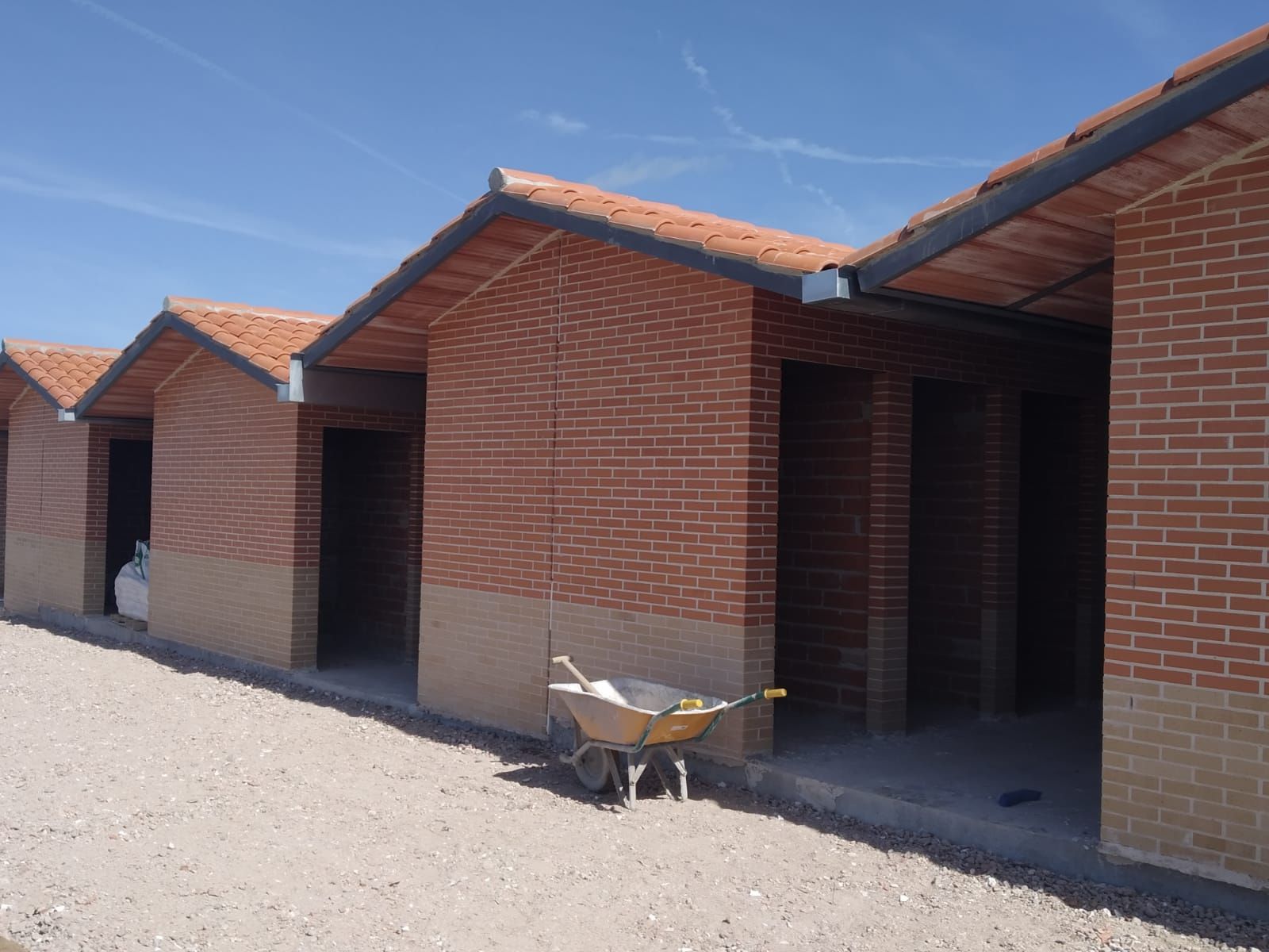 nuevas-casetas-de-aperos-en-los-huertos-familiares-de-villares-de-la-reina-6