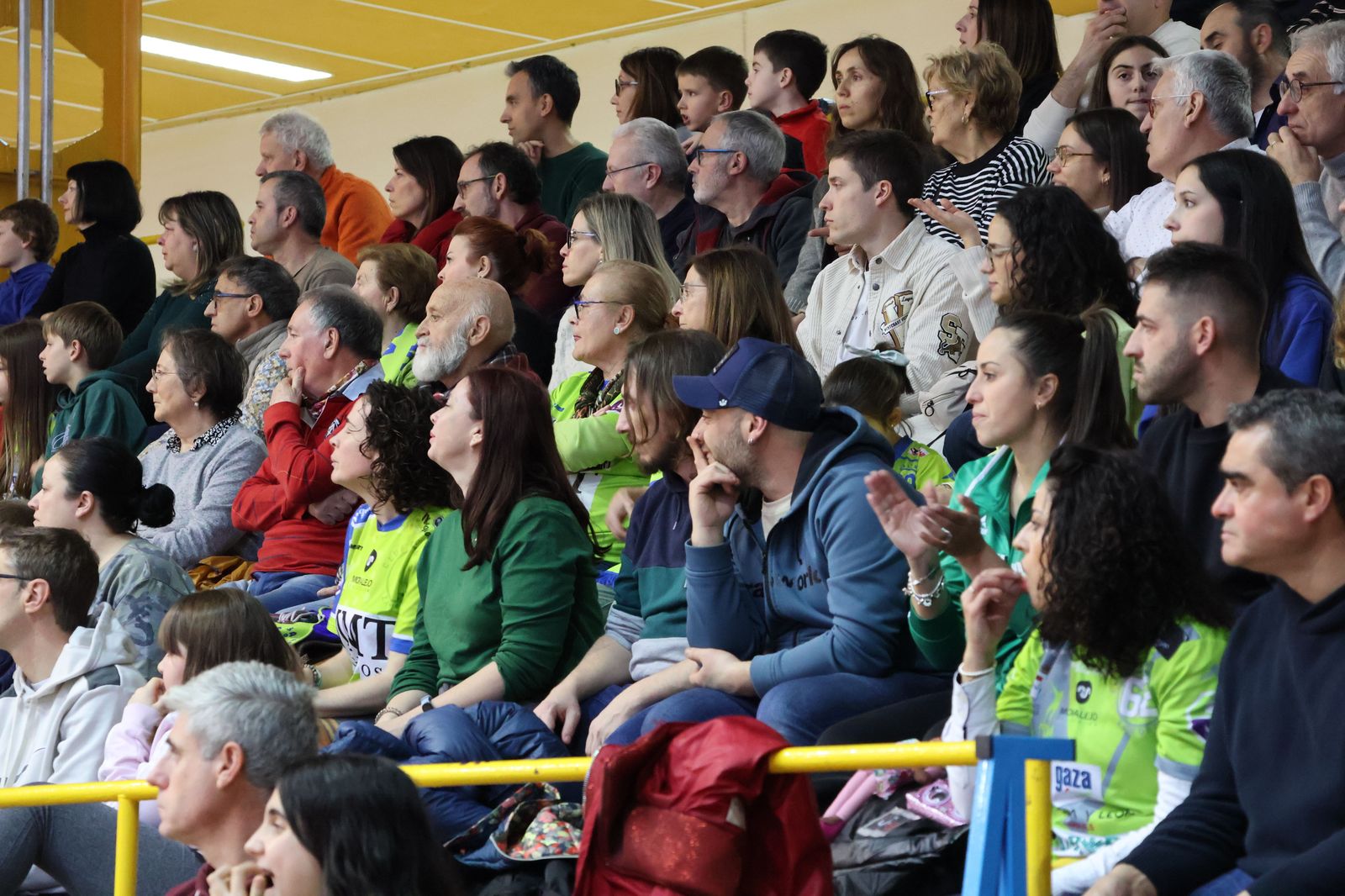 aficion-del-balonmano-zamora-en-el-angel-nieto-7
