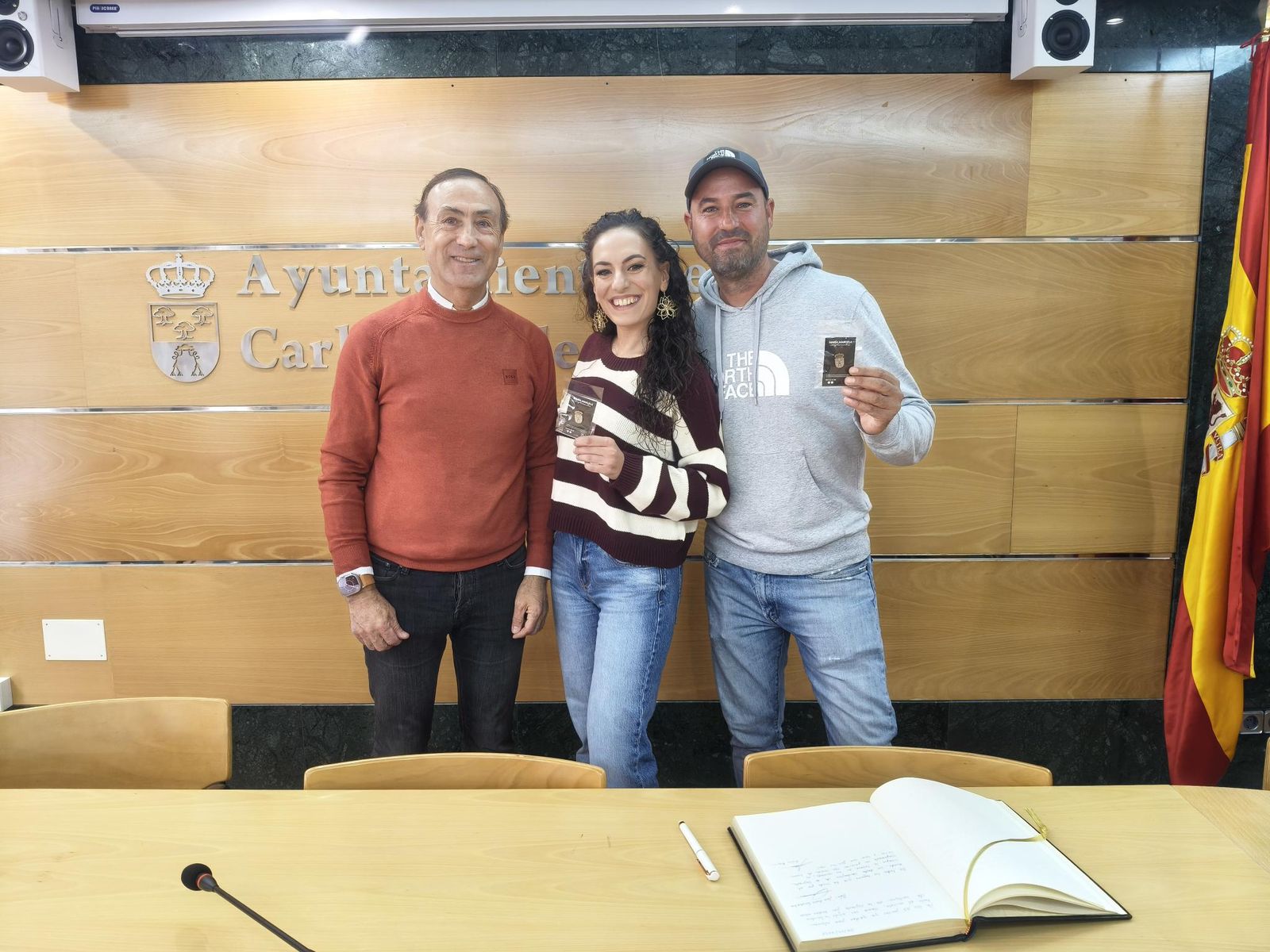 Homenaje a Chema Sánchez en el  ayuntamiento de Carbajosa