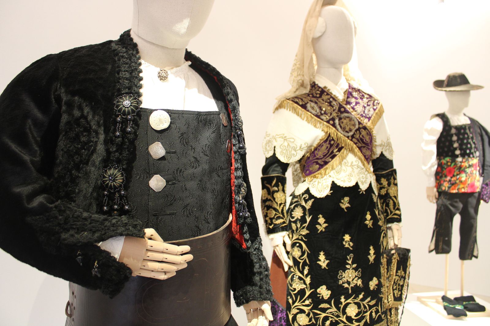 exposicion-aires-de-marzo-trajes-charros-villavieja-de-yeltes-2