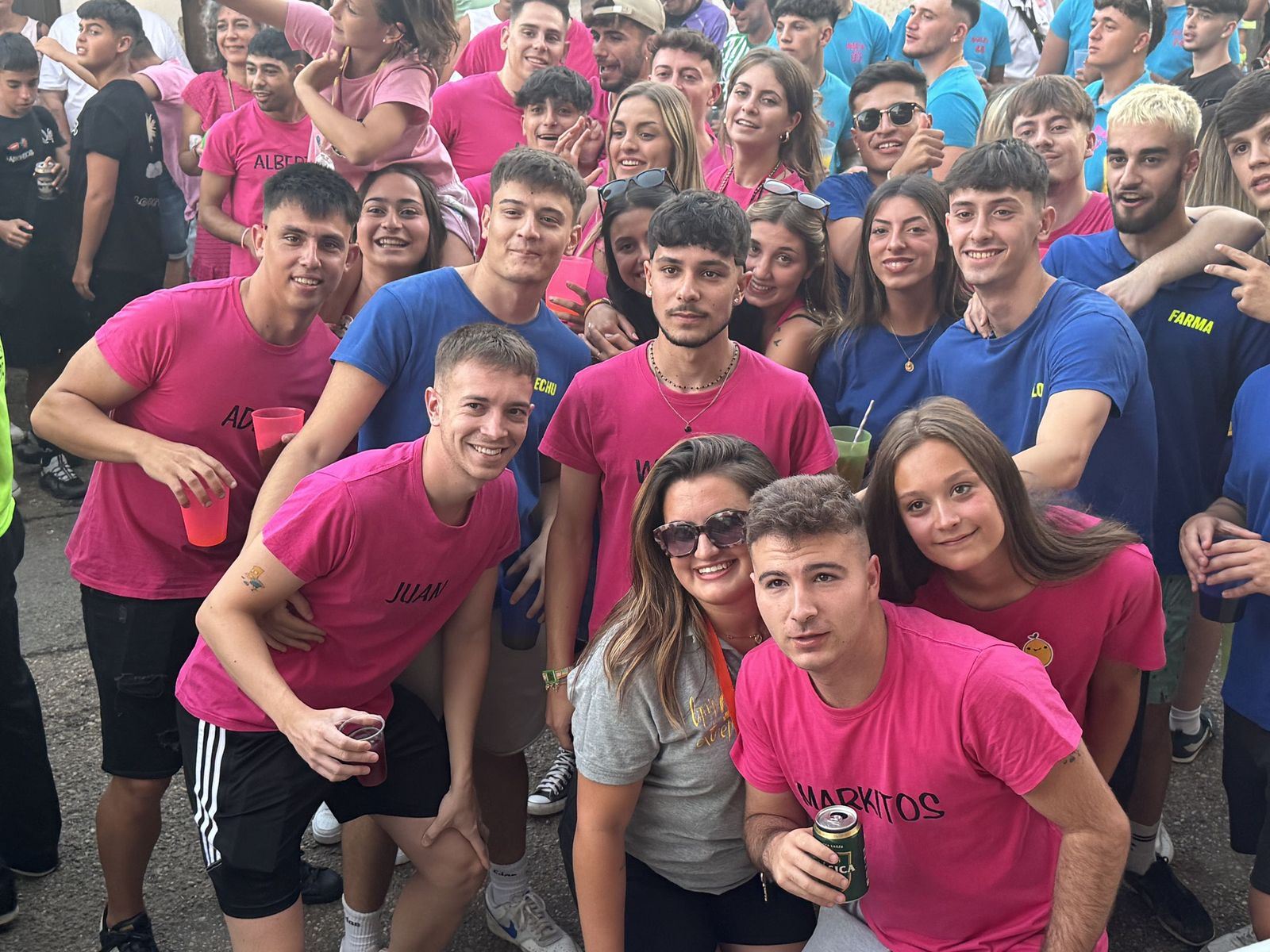 Doñinos de Salamanca. Pregón a cargo de la Asociación Noonan con Celia Vega Cepriá. Acto amenizado con sangría y la charanga El bombazo.