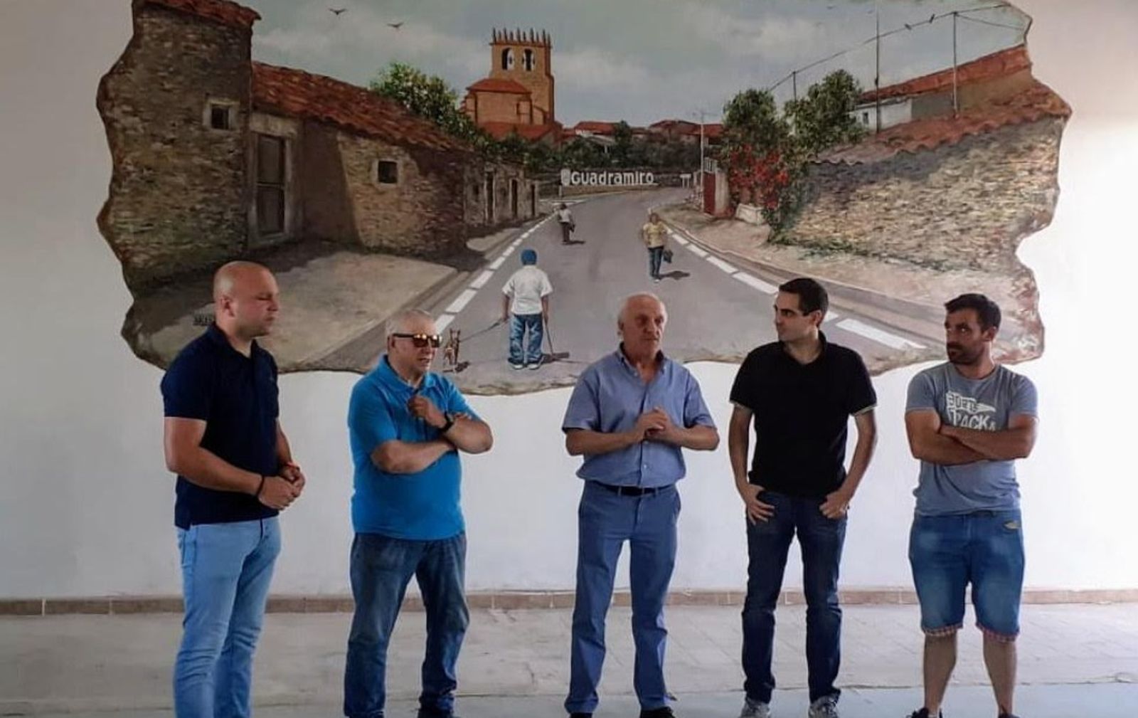 Guadramiro da comienzo a sus fiestas con la inauguración de un mural artístico