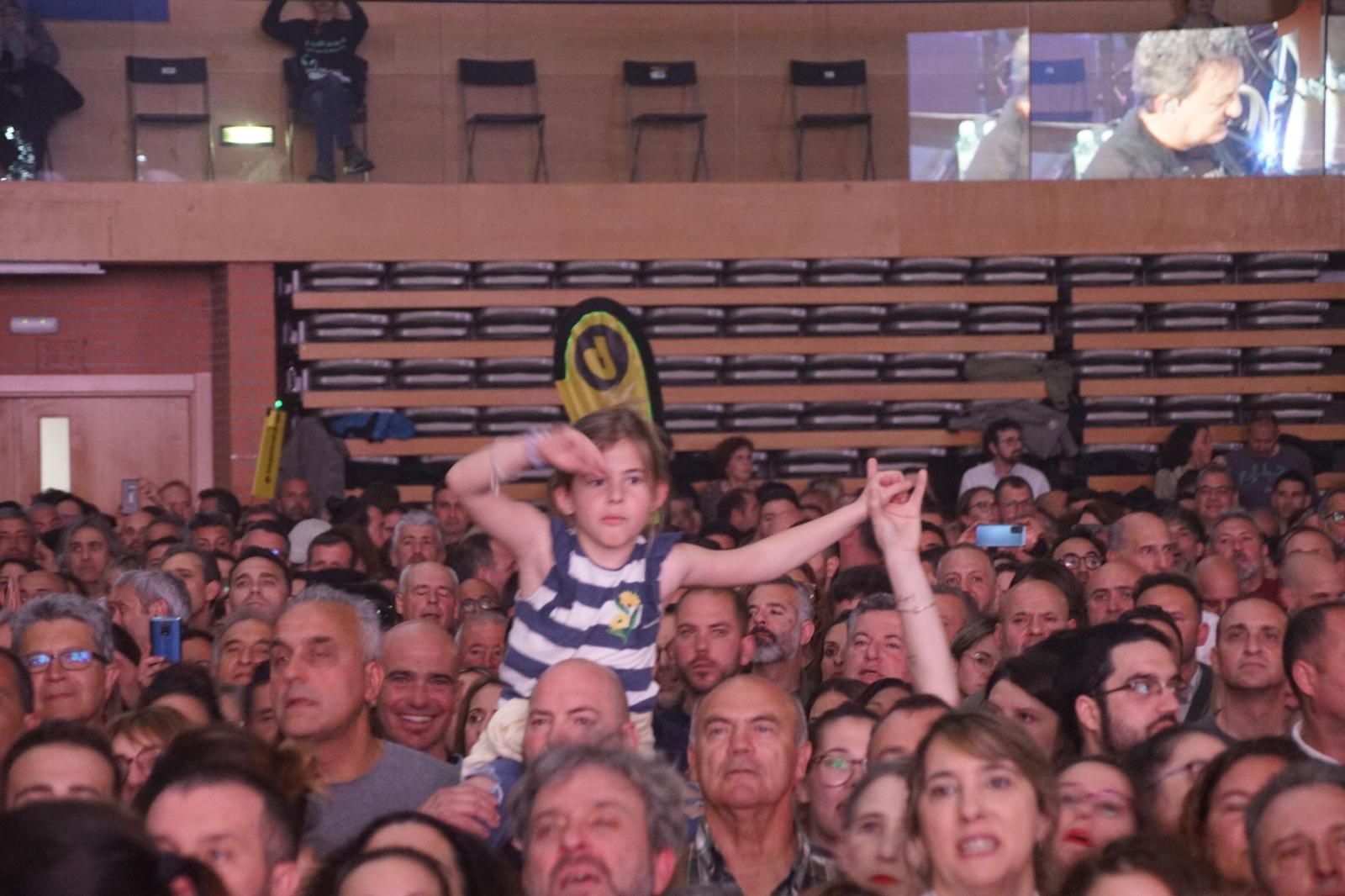 concierto-de-manolo-garcia-en-el-multiusos-sanchez-paraiso-fotos-juanes-64