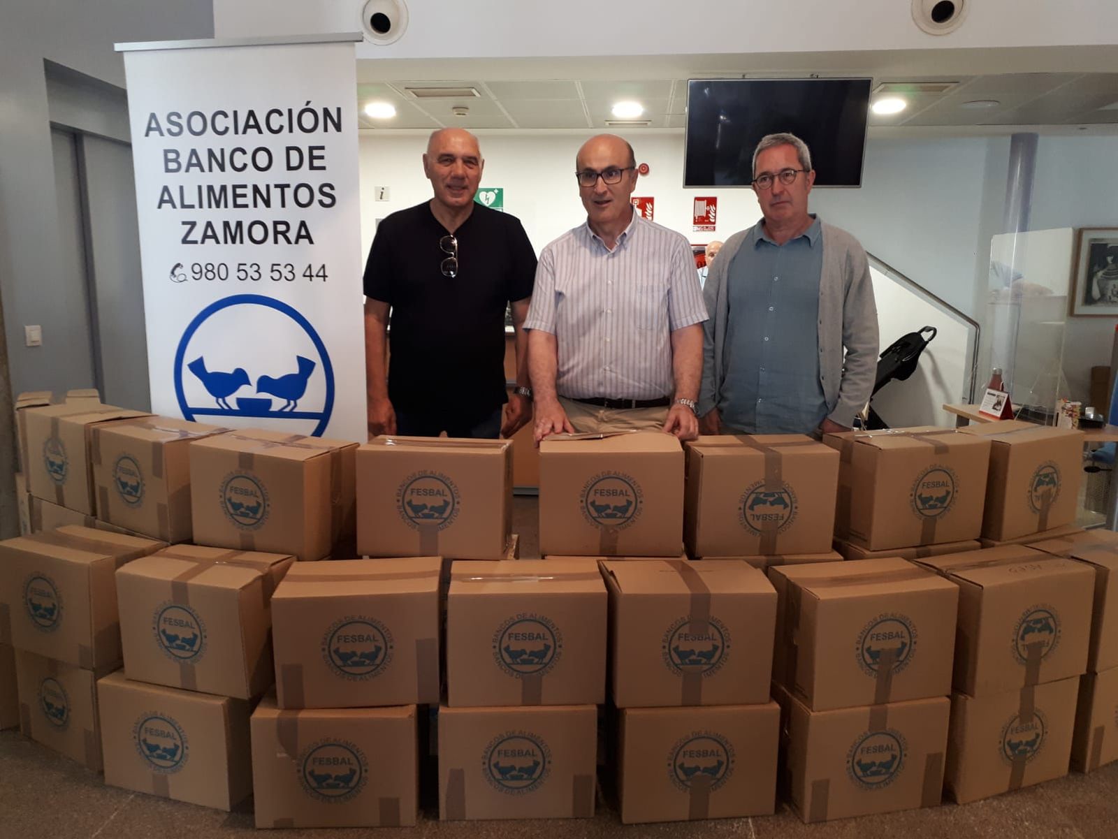 Clausura mercadillo solidario de libros usados