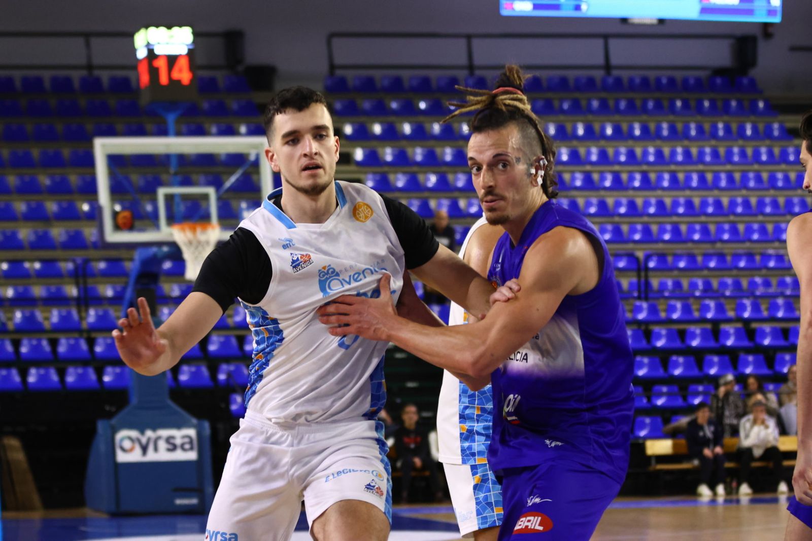 Perfumerías Avenida - CB Rosalía