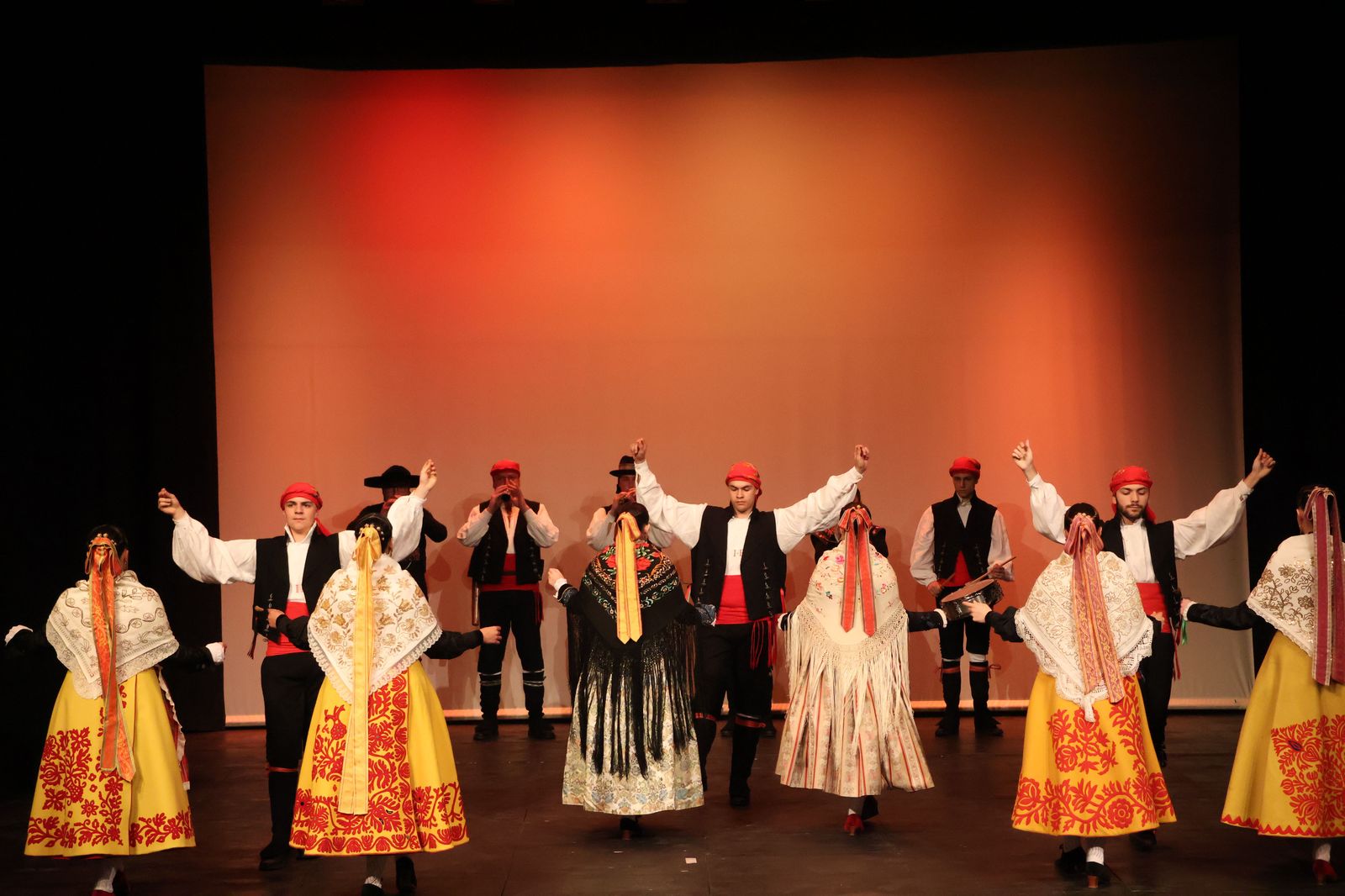 el-bolero-en-el-teatro-principal-21