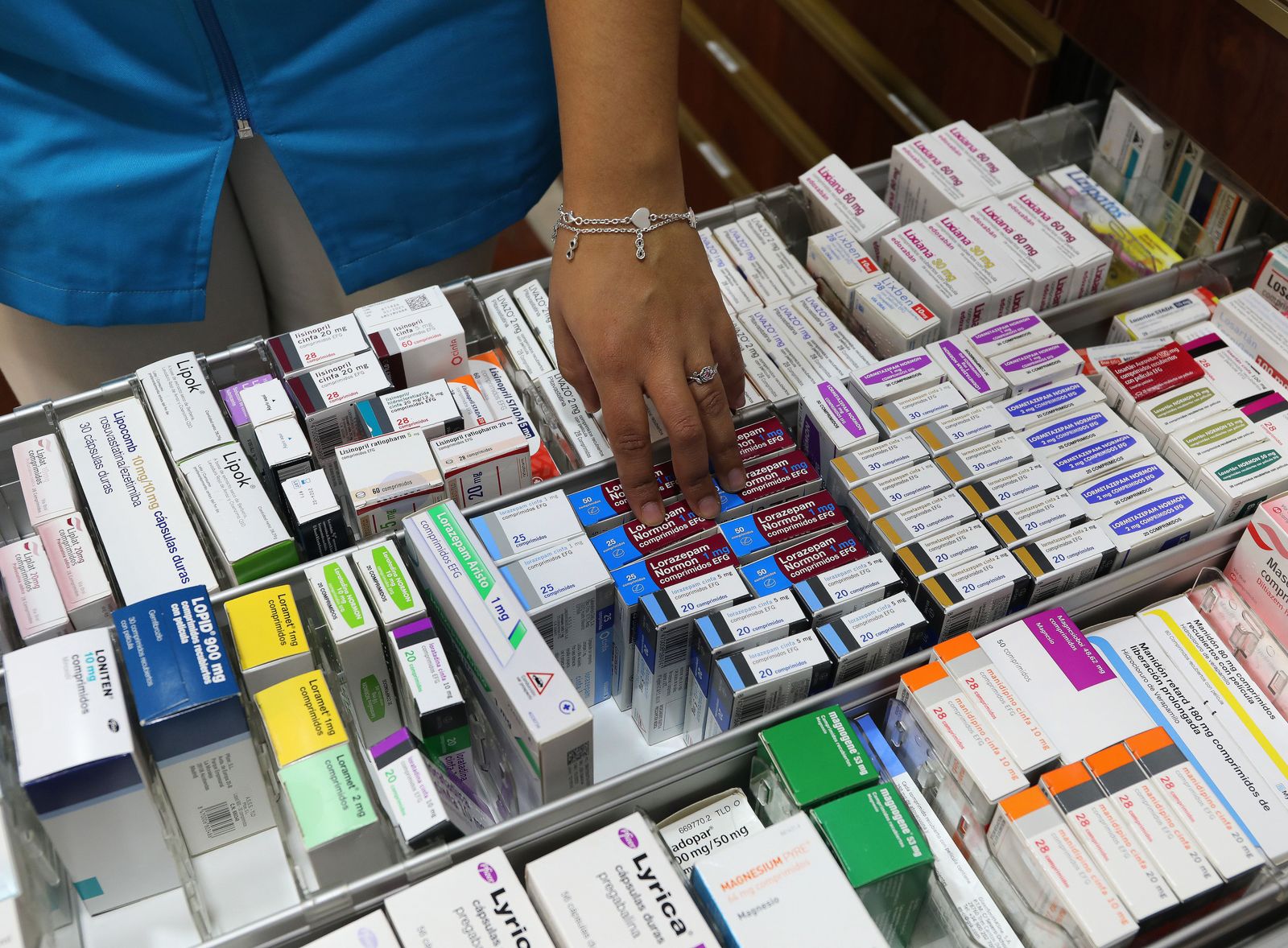 Medicamentos en una farmacia-ICAL