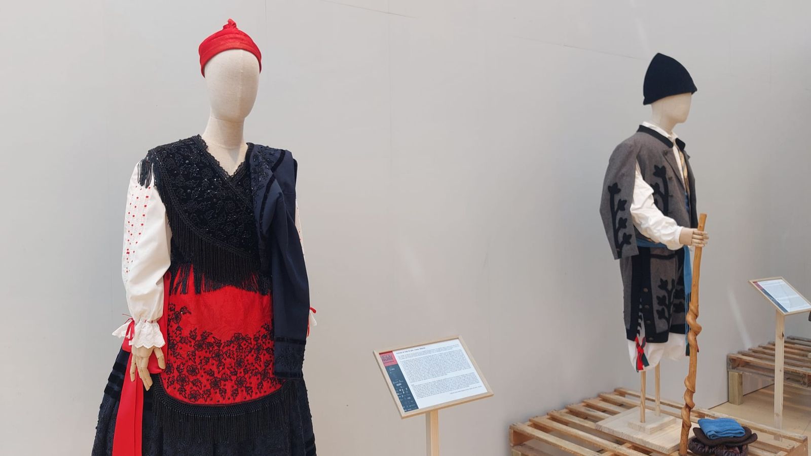 exposicion-v-festival-internacional-de-indumentaria-tradicional-8