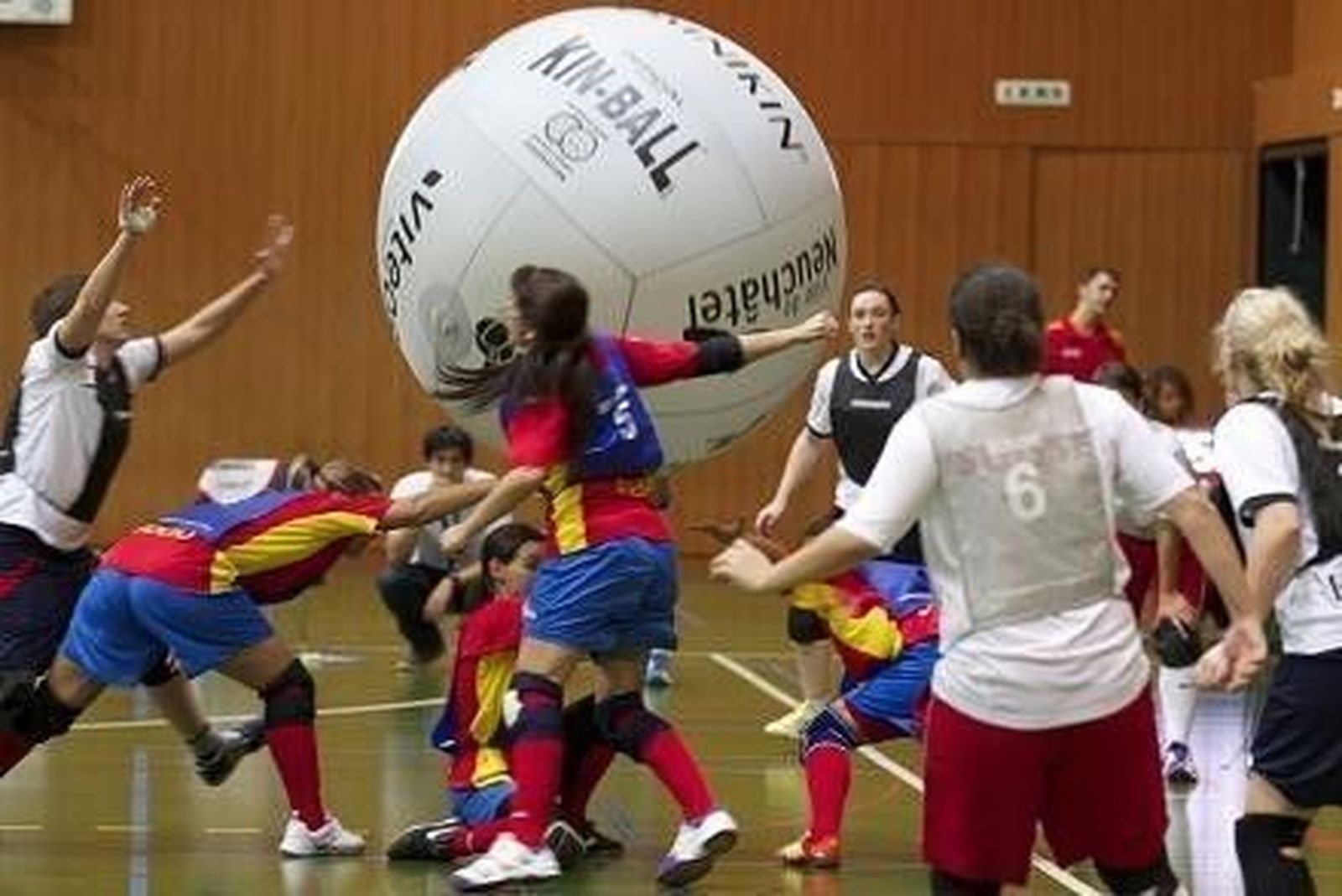 Charla de iniciación y acercamiento al Kin-Ball