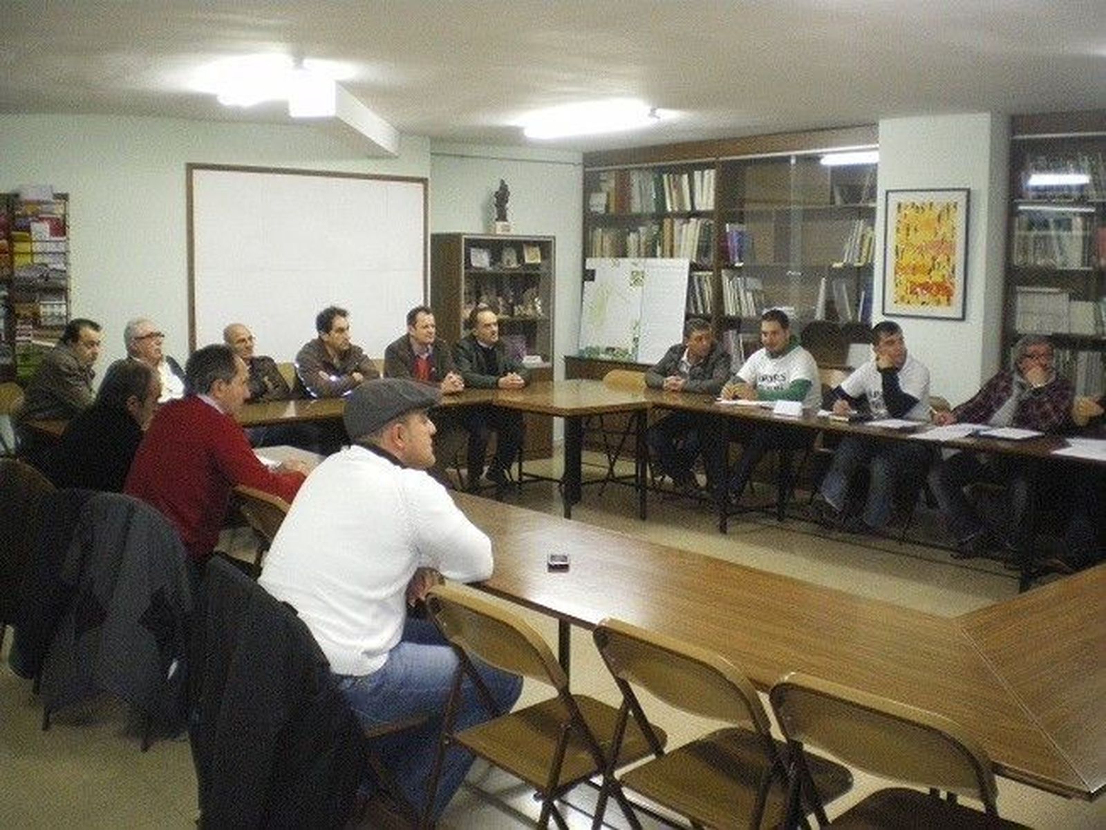 "Reabren las urgencias para salvar la cara ante los turistas estas fechas en los pueblos"