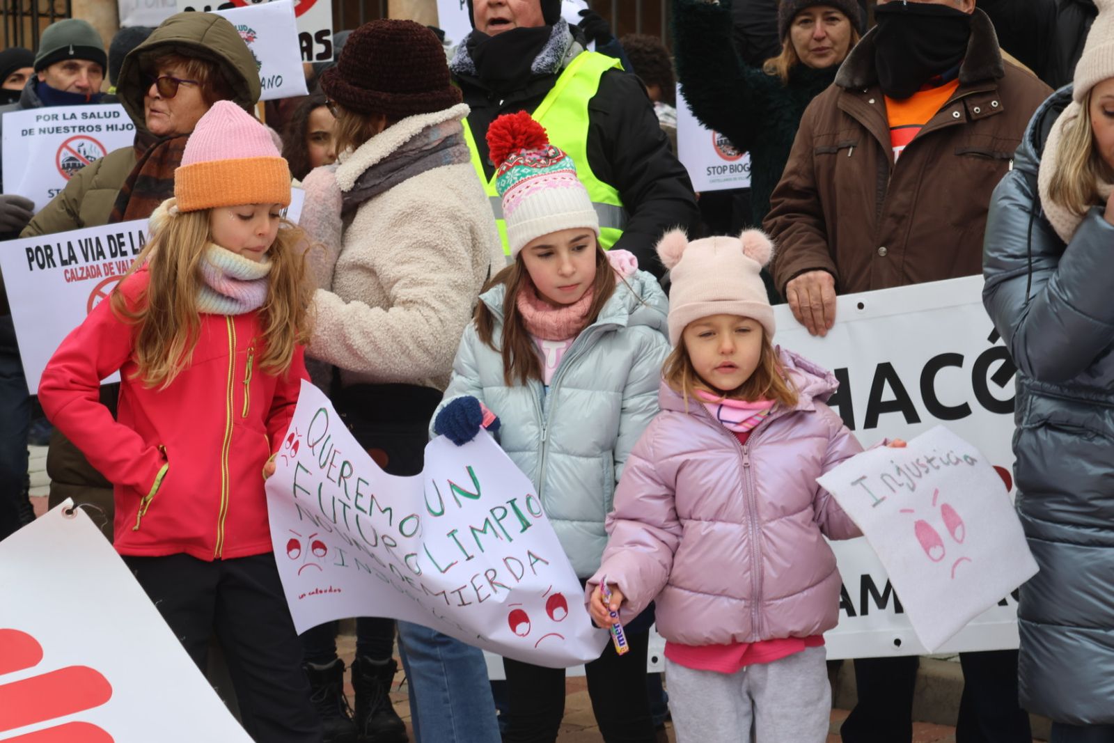 Protesta ciudadana por la planta de biogas en Castellanos de Villiquera