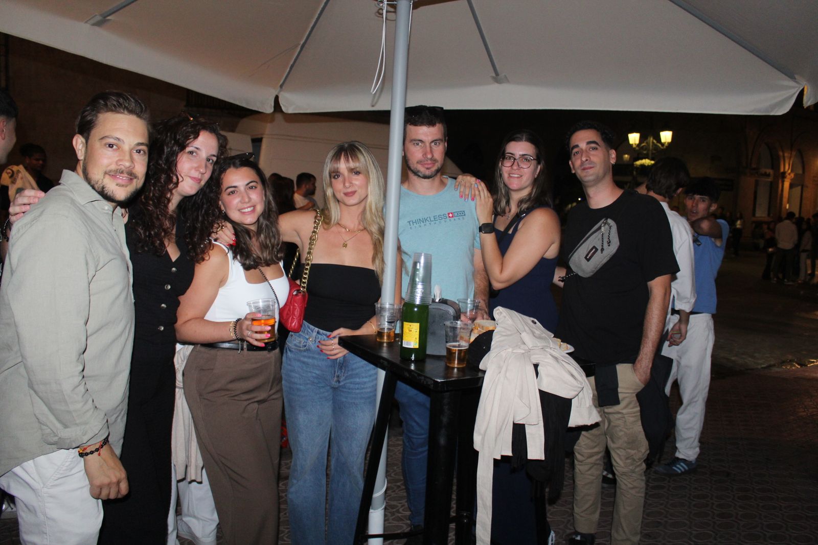 La Feria de Día se llena en la tarde-noche de este viernes, punto de partida del fin de semana