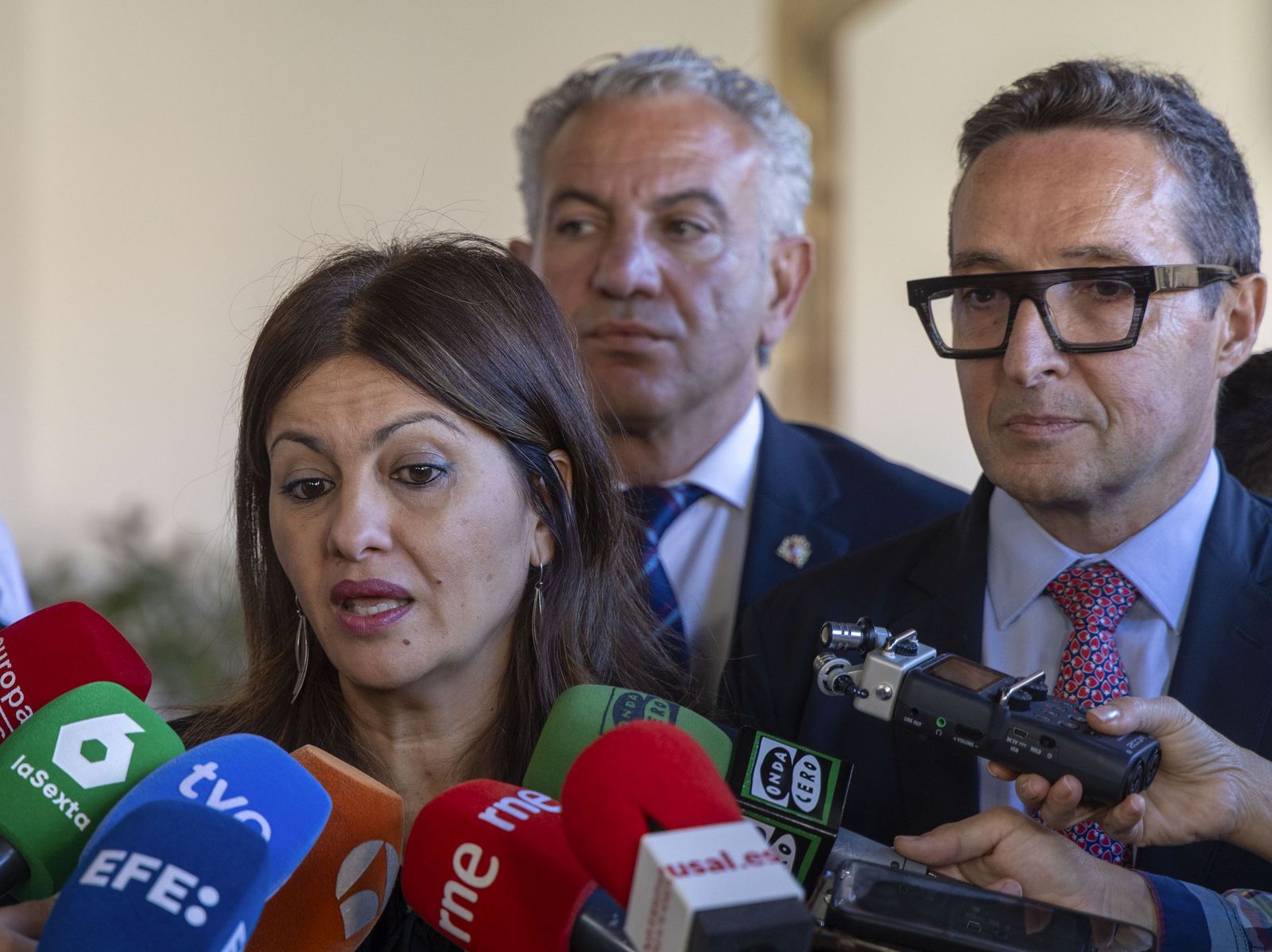 La ministra de Juventud e Infancia, Sira Rego, y el rector de la Universidad de Salamanca, Juan Manuel Corchado, inauguran el MÃ¡ster universitario en intervenciÃ³n social y educativa con infancia y adolescencia (MUISEIA), y el MÃ¡ster universitario en estudios avanzados de educaciÃ³n en la sociedad global (EDUSOG).