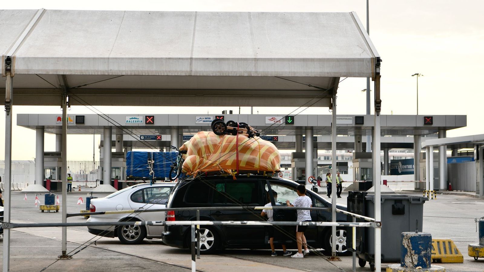 La frontera de Algeciras en el primer día de la Operación Paso del Estrecho, tras dos años en suspensión. ANTONIO SEMPEREEUROPA PRESS VIA GETTY IMAGES La frontera de Algeciras en el primer día de la Operación Paso del Estrecho, tras dos años en suspensión. ANTONIO SEMPEREEUROPA PRESS VIA GETTY IMAGES