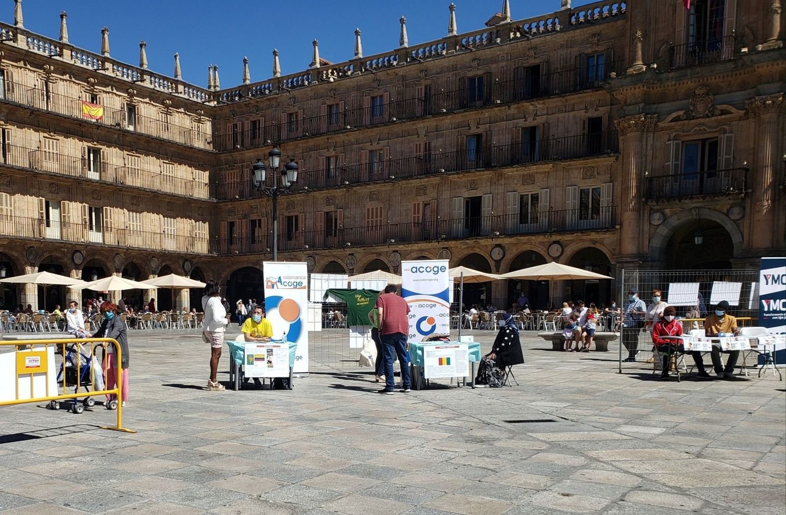 La Plaza Mayor de Salamanca acoge una jornada de sensibilización sobre las personas refugiadas