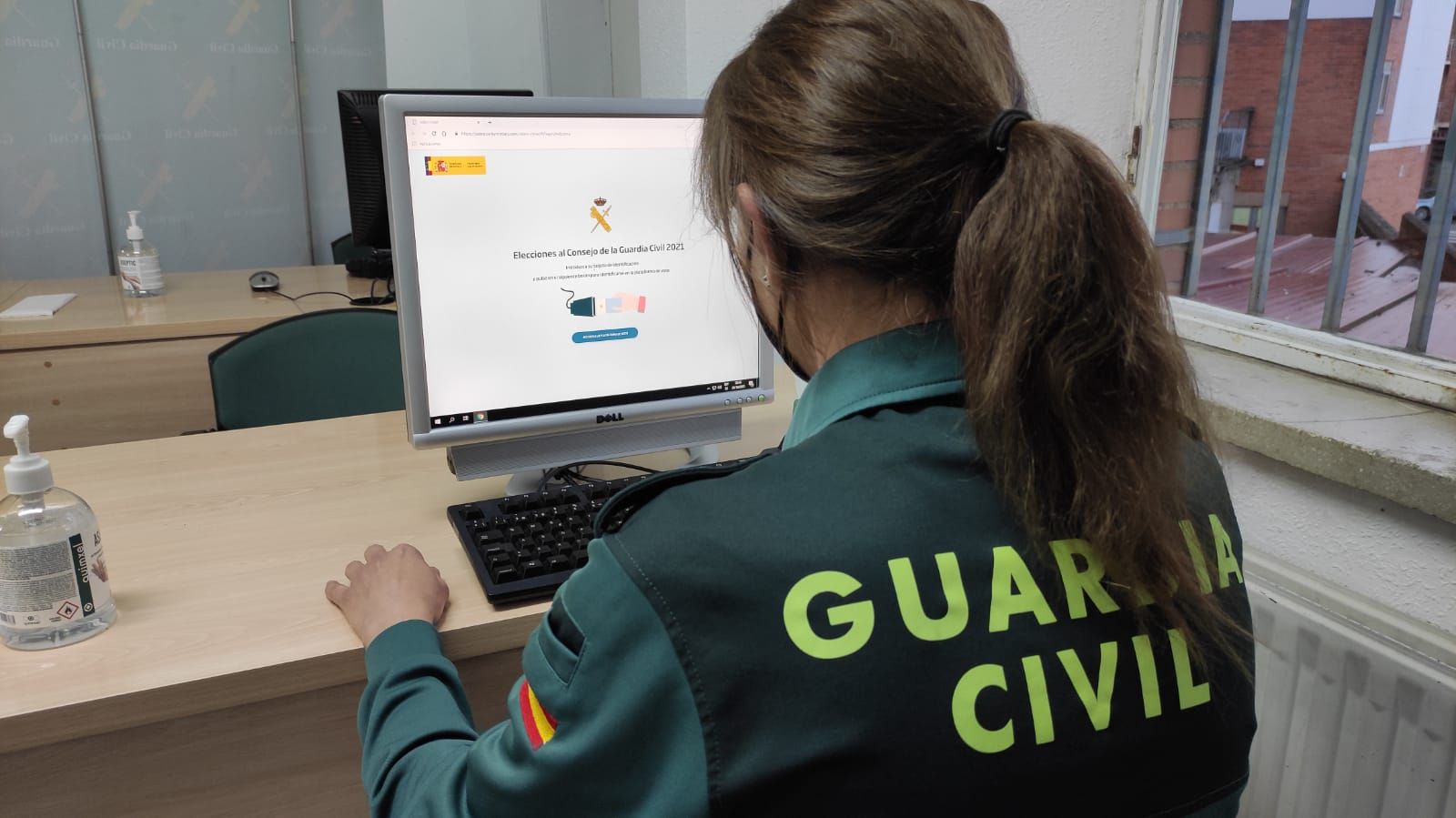 Agentes de la Guardia Civil de Zamora votan en las elecciones del Consejo