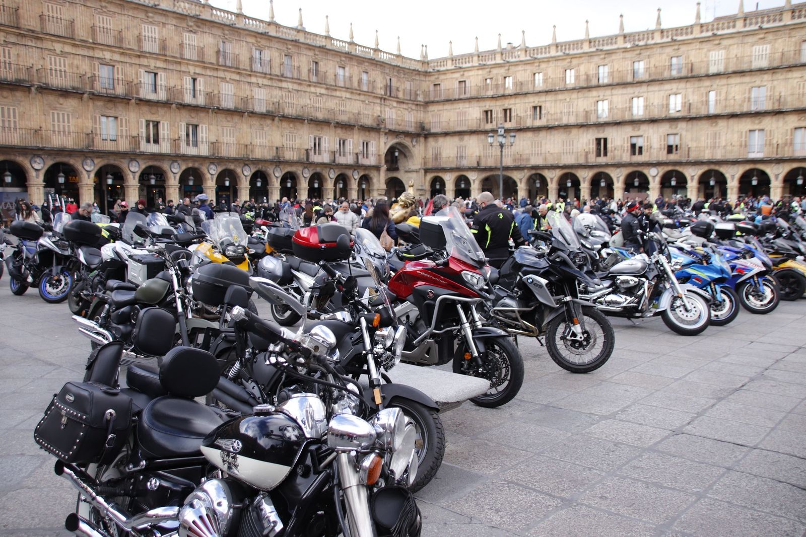 El Motoclub Ruedas Charras celebra su XVIII Ruta de Invierno.