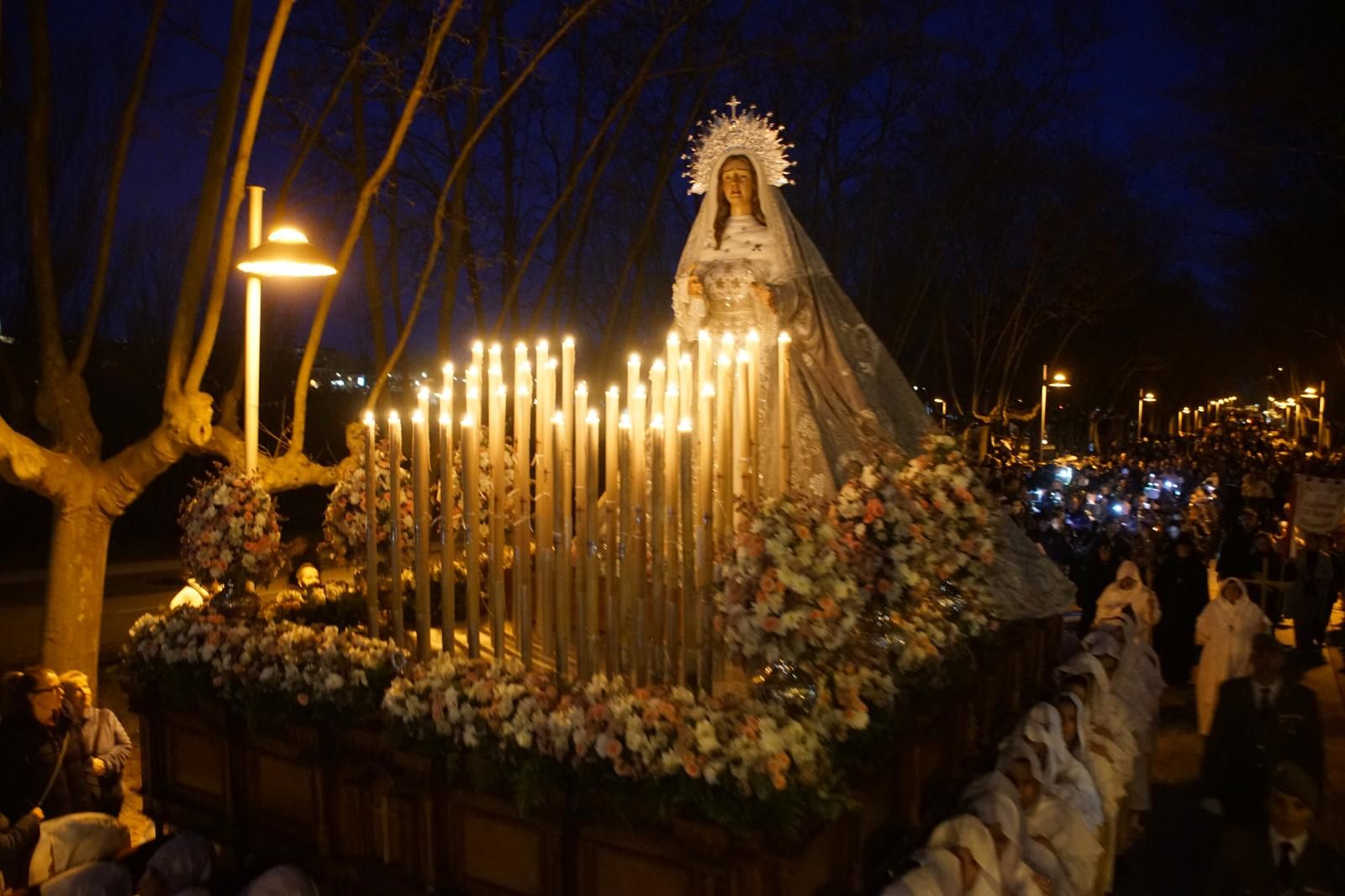 María Nuestra Madre y el Cristo del Amor y de la Paz en la procesión de la Semana Santa 2026 en Salamanca
