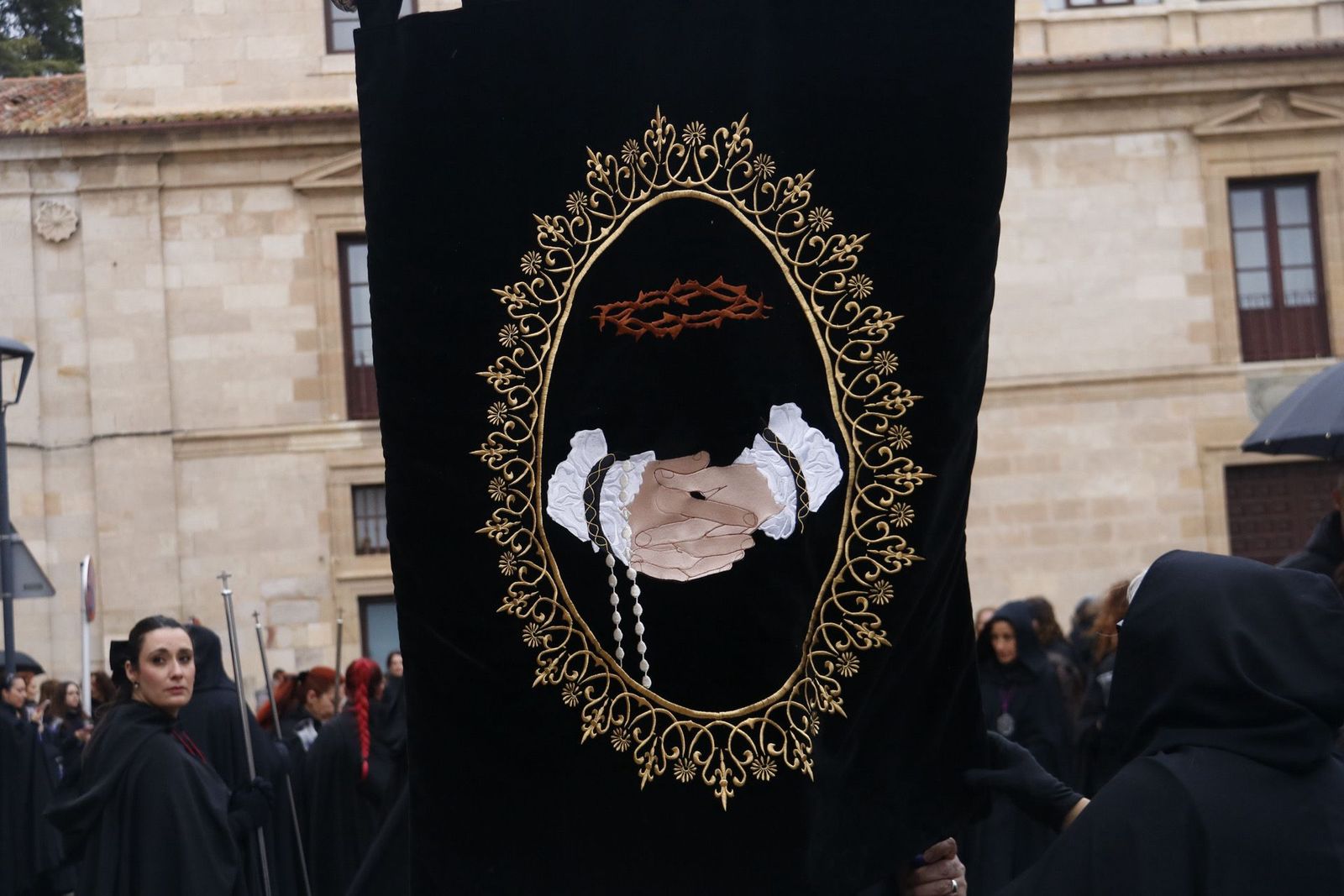 suspension-de-la-procesion-de-la-virgen-de-la-soledad-23