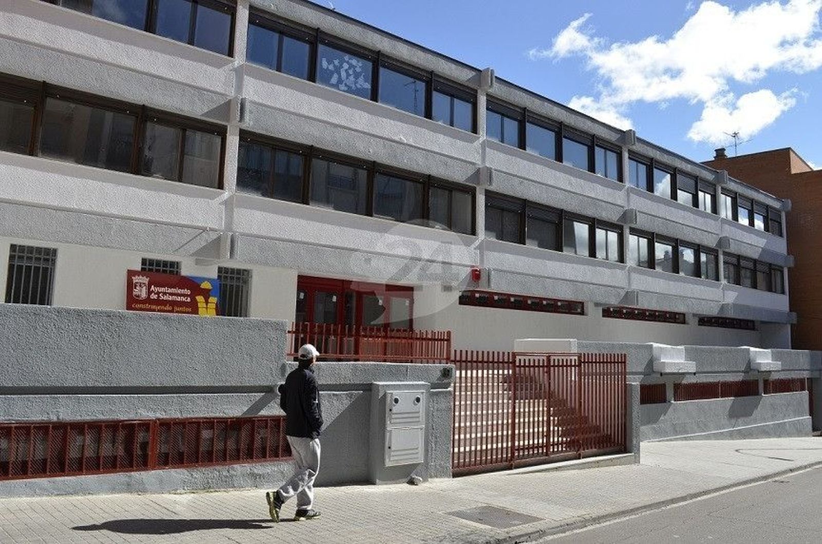 El Ayuntamiento abre el centro participación ciudadana Luis Vives con trece asociaciones El Ayuntamiento abre el centro participación ciudadana Luis Vives con trece asociaciones