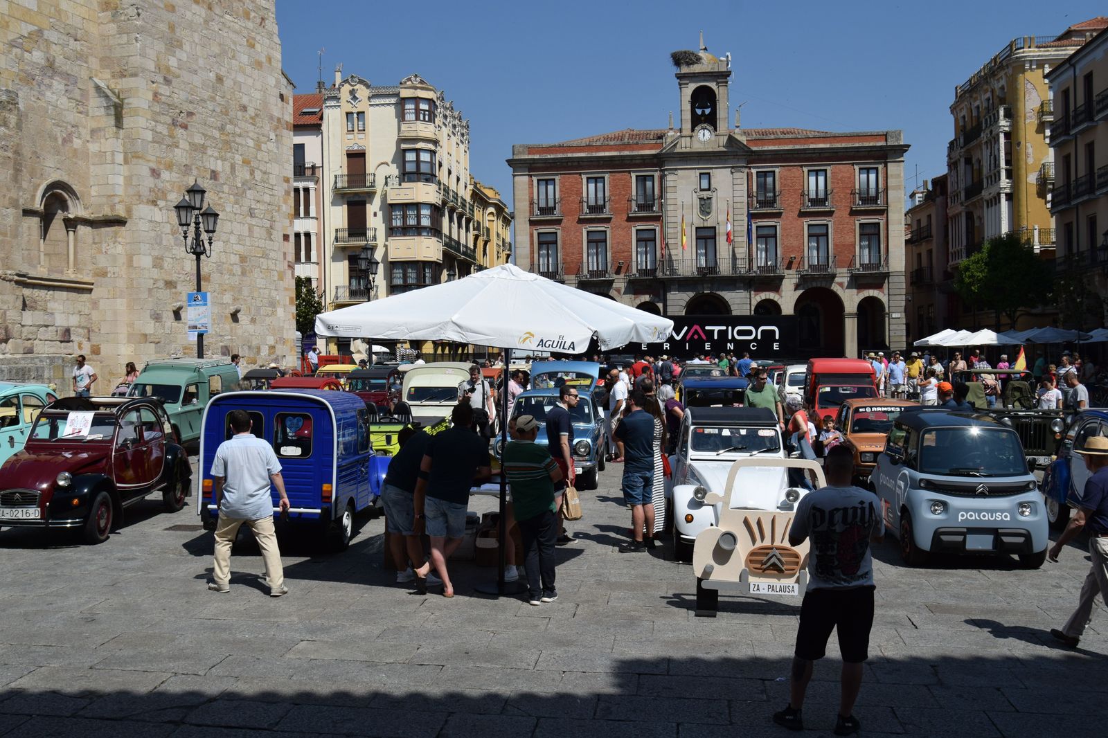xxi-concentracion-internacional-de-citroeen-2cv-y-clasicos-23