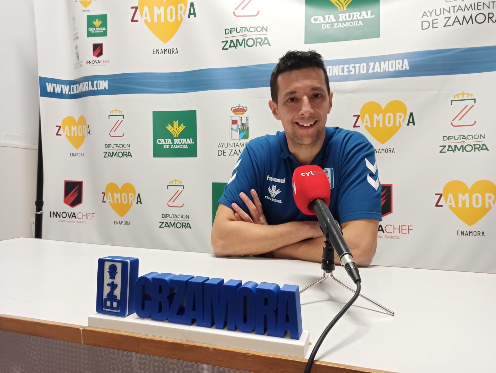Saulo Hernández en rueda de prensa Saulo Hernández en rueda de prensa