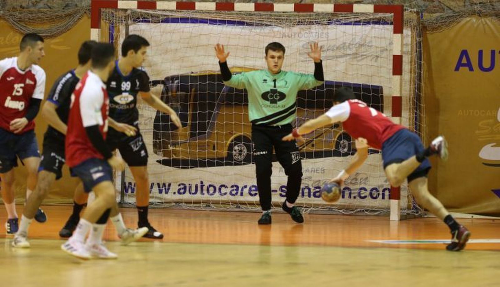 Roberto Allen, ante Grupo IMQ / FOTO SALAMANCA24HORAS.COM