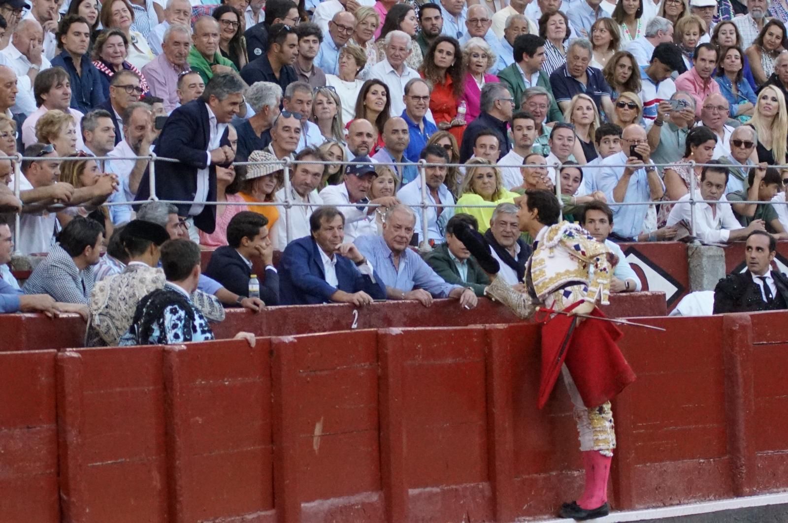 Así ha vivido la afición de La Glorieta el primer cartel de figuras de la feria: imágenes del ambiente en los tendidos y en el patio de cuadrillas