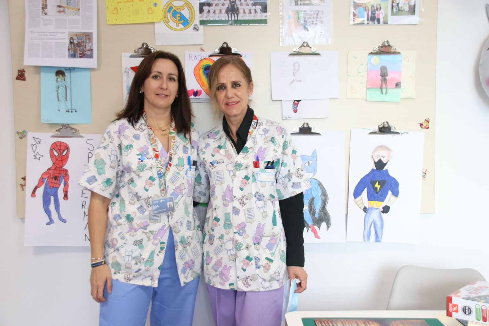 Raquel Blanco y Rosa Sancho profesoras del aula hospitalaria de Salamanca.