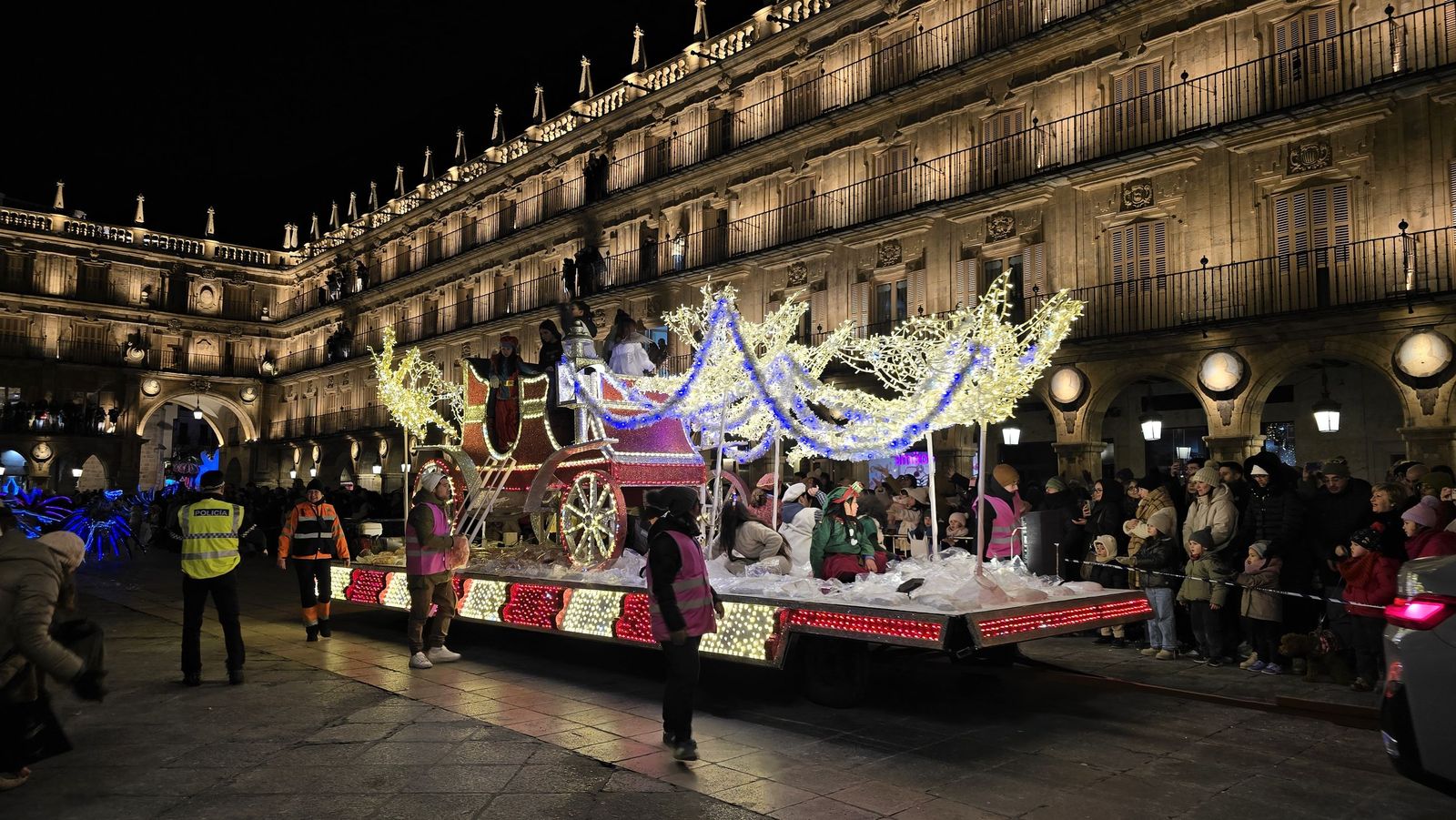 Los Reyes Magos recorren las calles de Salamanca en la Cabalgata 2026