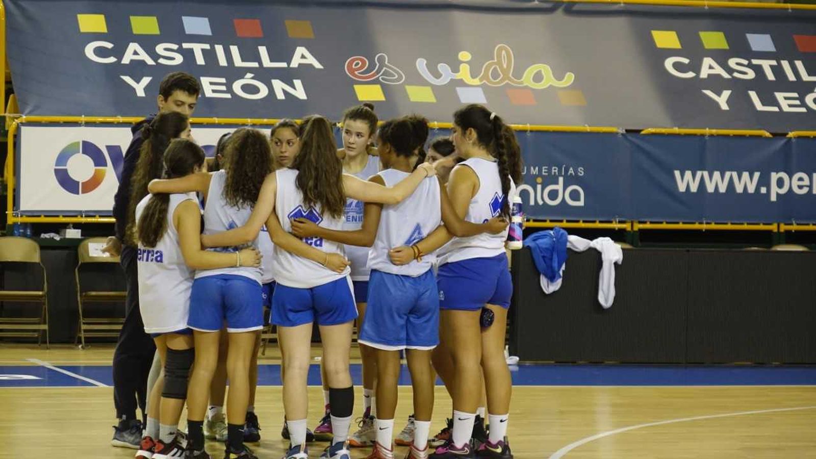 Equipo de cantera de Perfumerías Avenida | FOTO CB AVENIDA