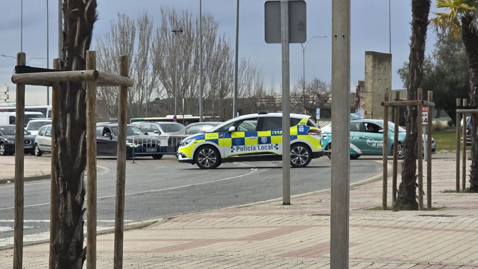 Choque entre un furgón de la Policía Nacional y un turismo a la altura del Puente Romano