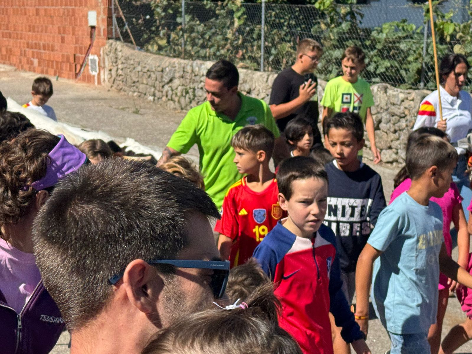 Encierro de mini bueyes en el último día de fiestas en Aldeadávila de la Ribera