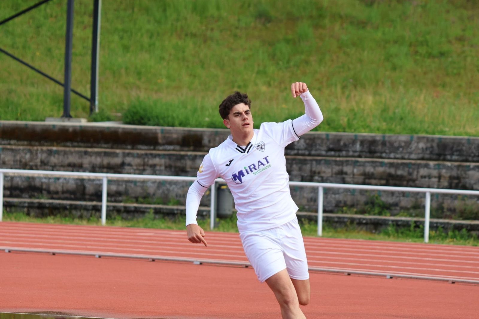 20240427174806-img-1920