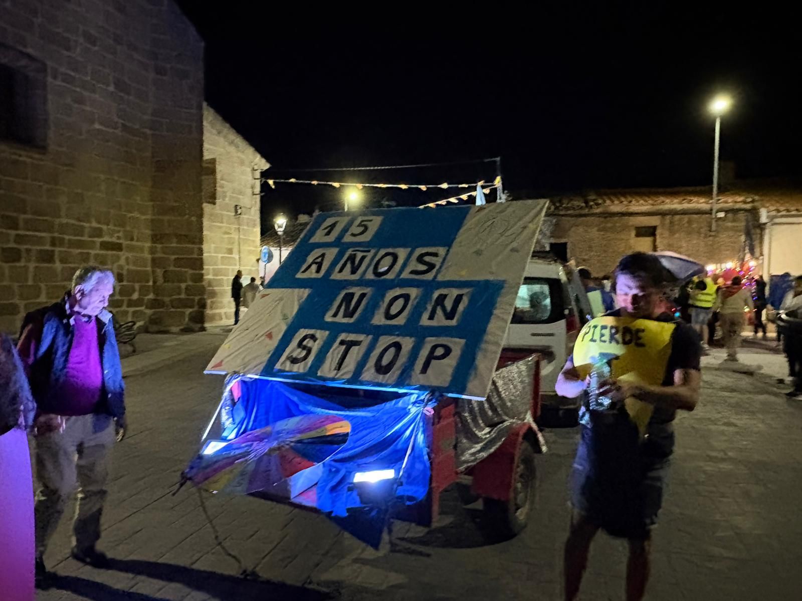 Desfile de carrozas en Pereña