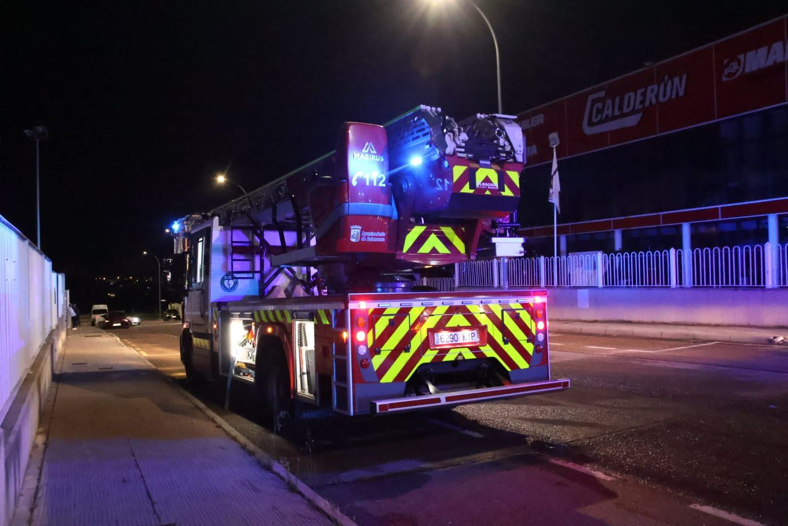 explosion-de-una-maquina-en-el-poligono-el-montalvo-iii-fotos-andrea-m-4