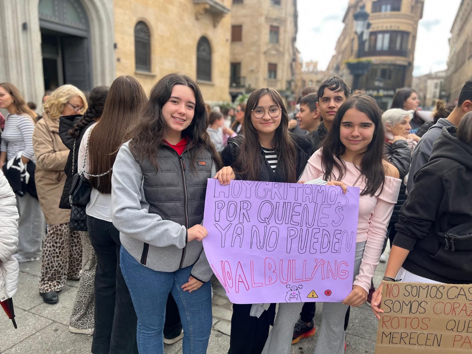 El Sindicato de Estudiantes de Salamanca reune a más de cien personas para poner "freno" al acoso escolar