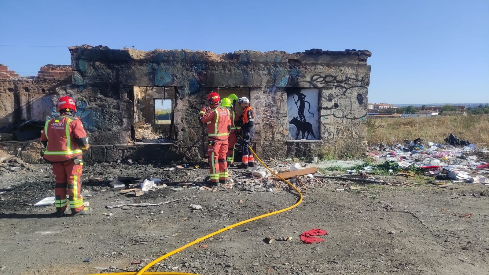 Bomberos en un Incendio de basuras en Puente Ladrillo (25)