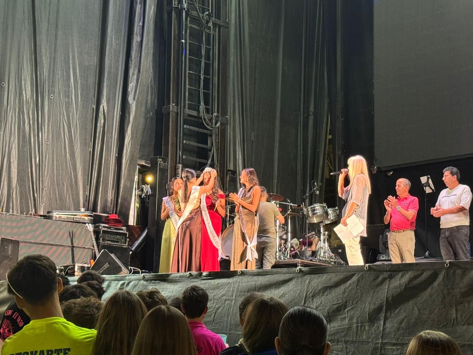 Coronación reina y damas y en Aldeadávila de la Ribera 2025