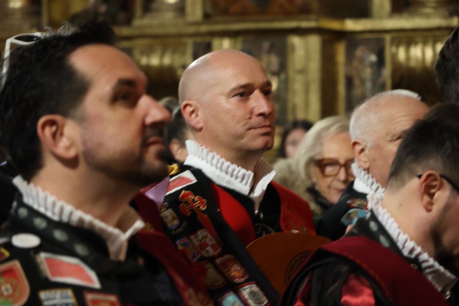 paso-de-los-ninos-ante-la-virgen-de-la-soledad-4