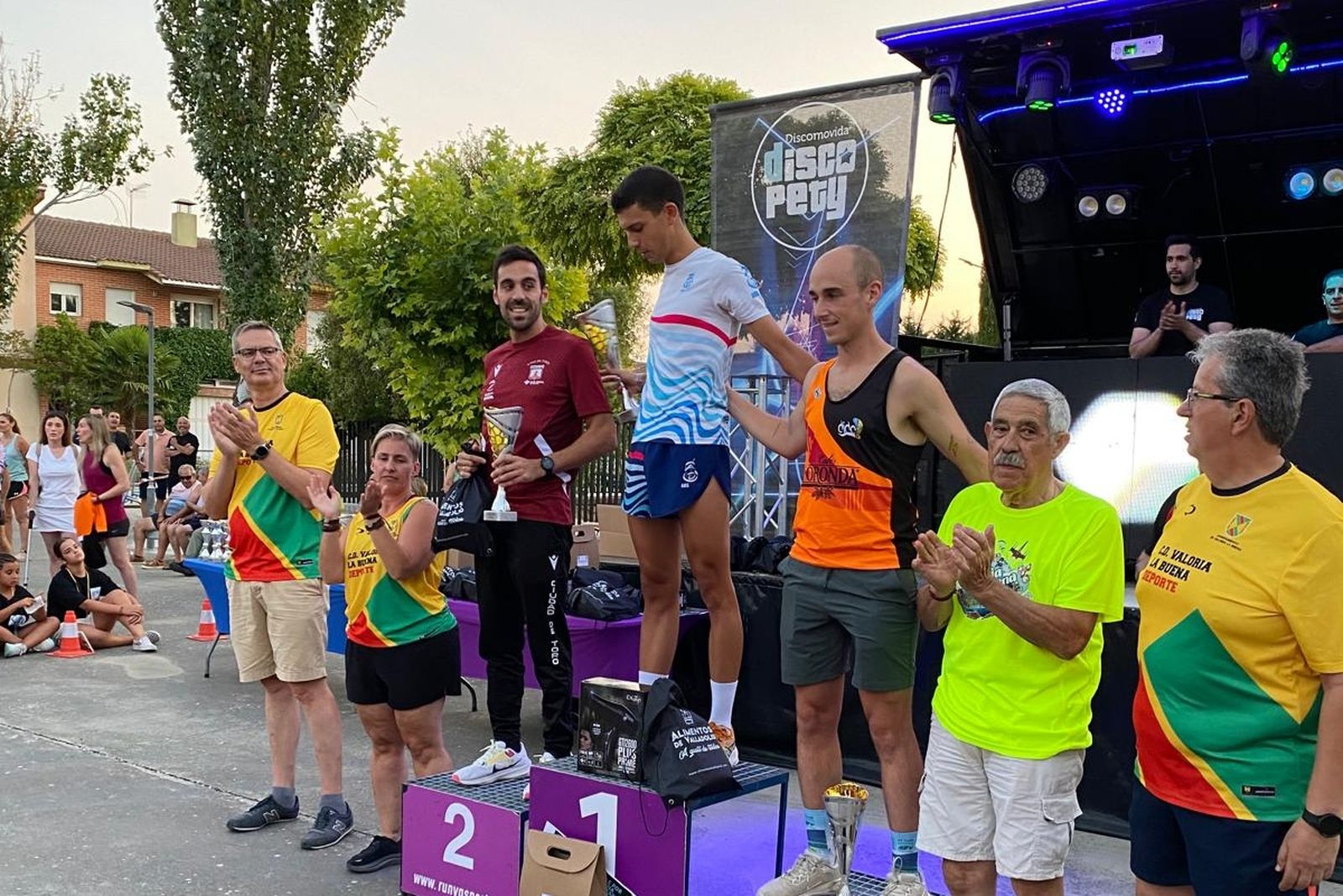 Intensa pugna por el podio en la San Silvestre Valoriana con una gran actuación del atleta del Vino Toro, Ignacio de la Cuesta