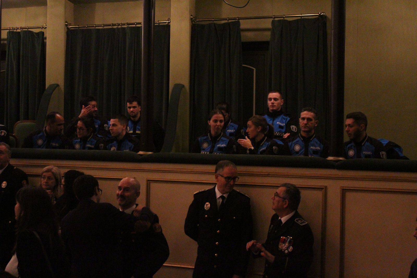 entrega-de-medallas-de-reconocimiento-a-la-policia-local-11