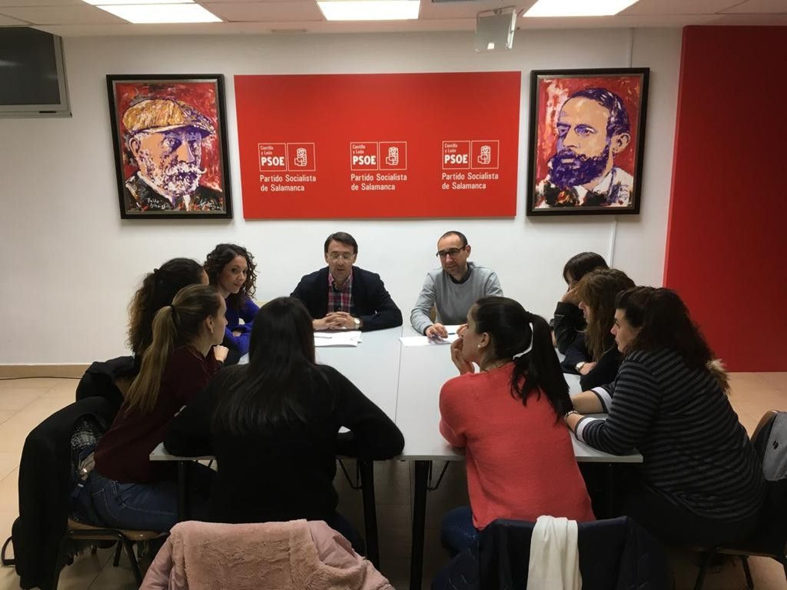 Foto con trabajadores ACCEPTA