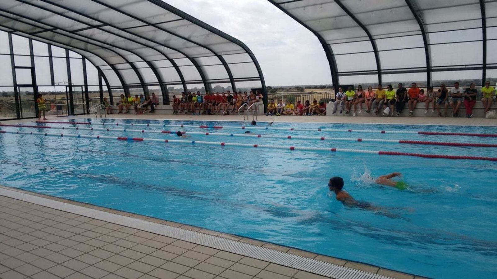La piscina climatizada de Sardón de los Frailes abre sus puertas
