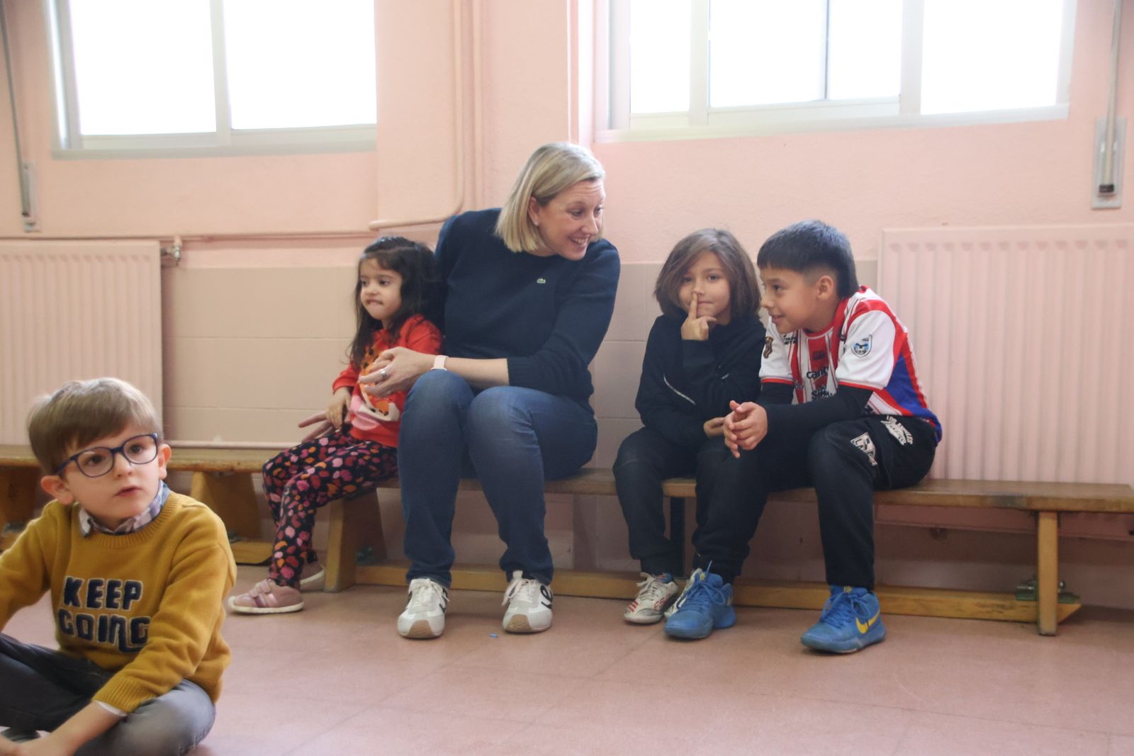 La vicepresidenta de la Junta de Castilla y León y consejera de Familia e Igualdad de Oportunidades, Isabel Blanco, visita a los participantes de 'Conciliamos Navidad'