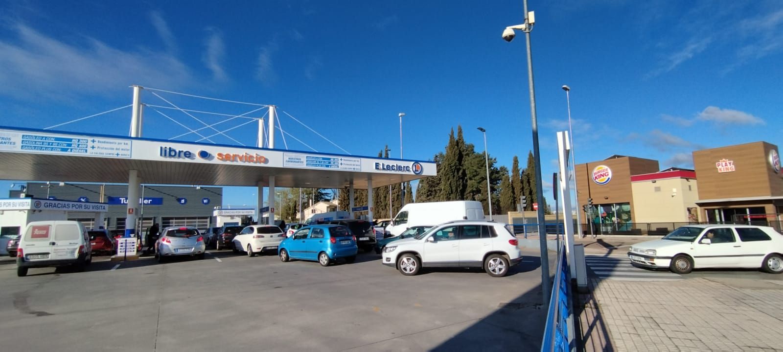 Gasolinera salmantina en el primer día de bonificación de 20 cts/l, el pasado viernes