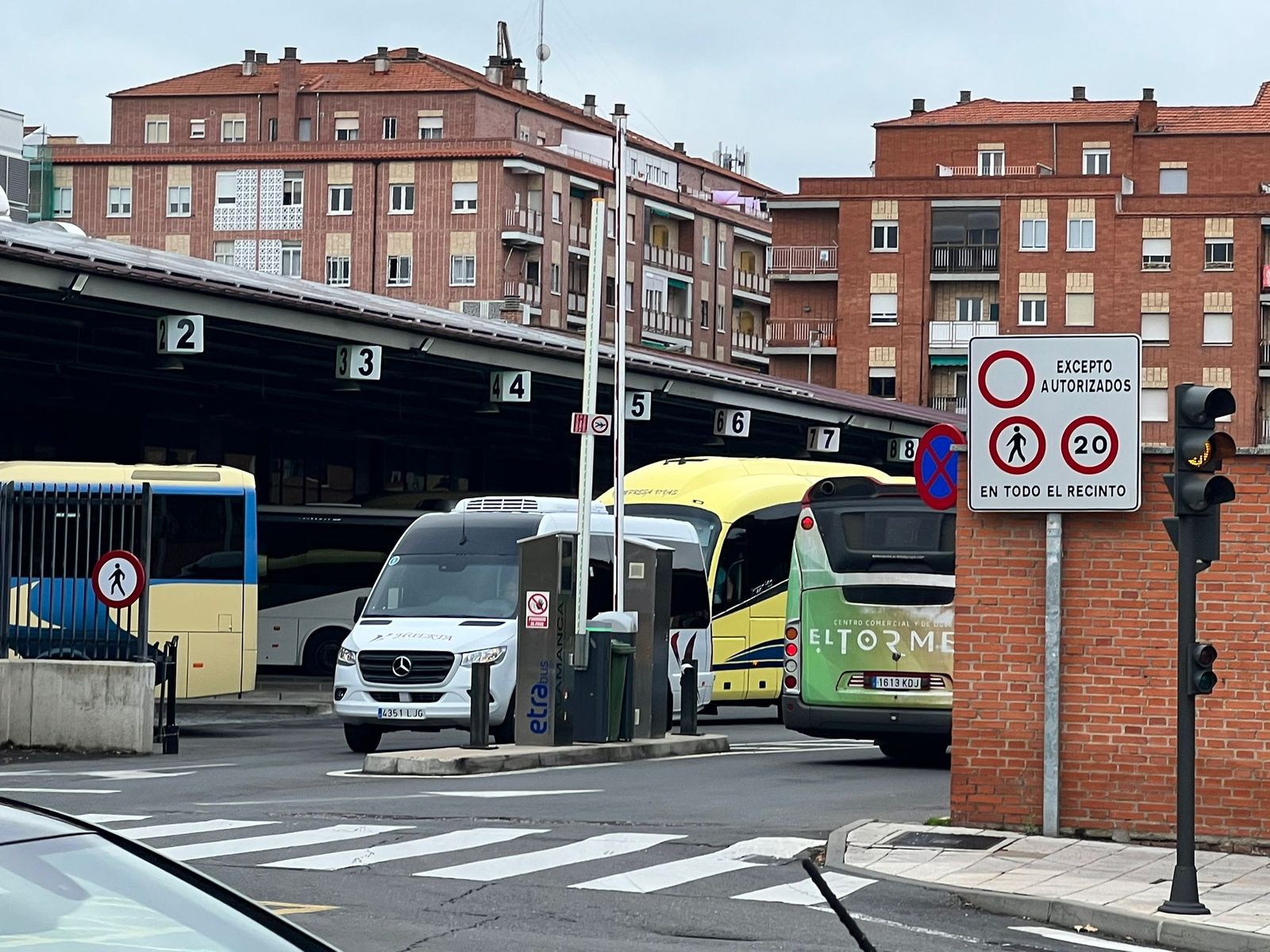 Buses en la estación de autobús de Salamanca