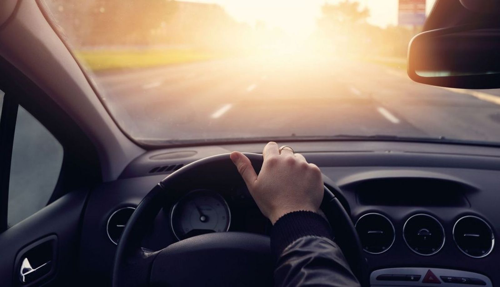 Interior de un coche OCU