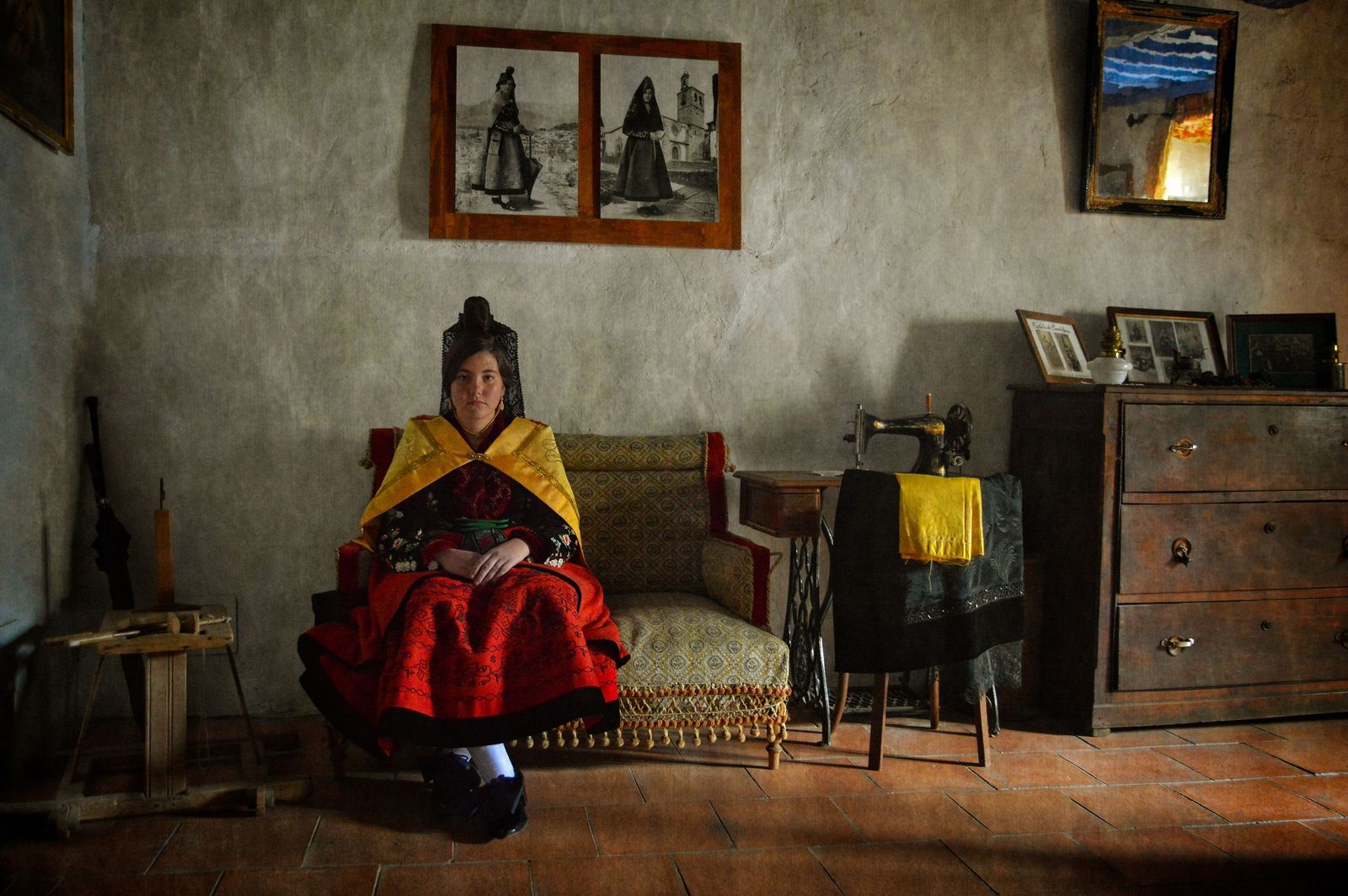 Rosa Gómez. Imagen Hilos de la memoria, premiada en los Muse  Photography Awards 2025