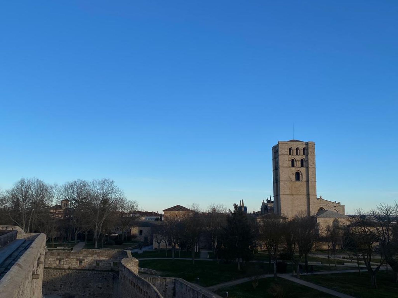 Imagen de la Catedral de Zamora desde el Castillo